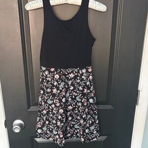 Old Navy tank dress girls size large 10/12 black and floral
